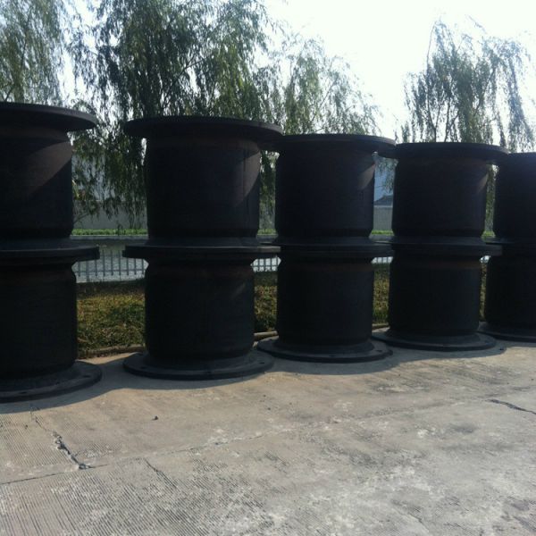 Quality Elastic Cell Rubber Fenders For Extreme Marine Protection for sale