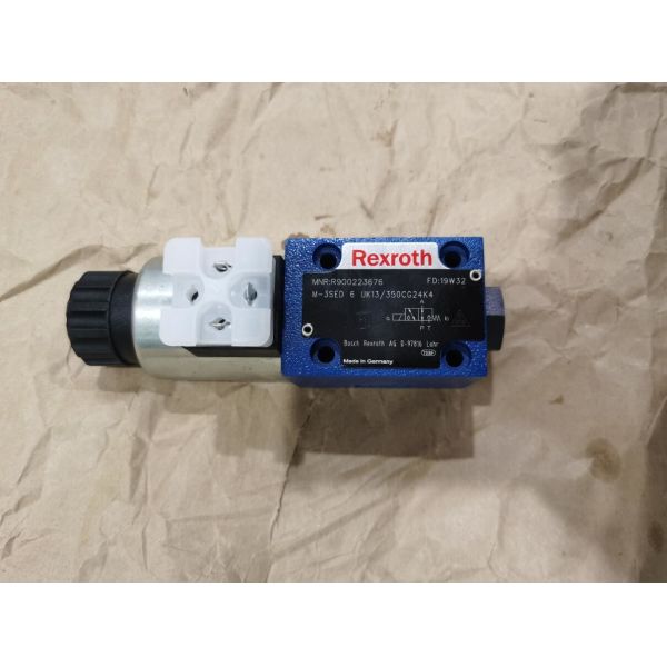 Rexroth R900223676 M-3SED6UK13/350CG24K4 M-3SED6UK1X/350CG24K4 Series Directiona