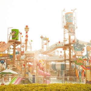 Large Water Play Equipment Huge Speaker Slide Game With Water House for Adult