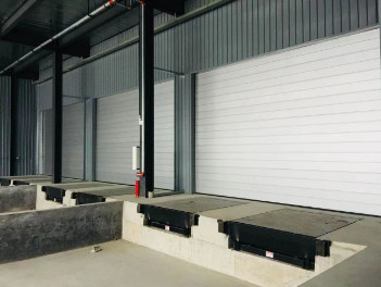 Quality Heavy Duty Hydraulic Dock Leveler Warehouse Loading Bays Automatic Control for sale