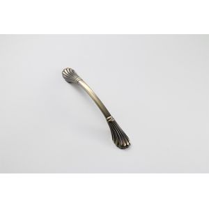 Buy cheap Antique Bronze Style Furniture Pulls Wardrobe Drawer Knobs And Hardware from wholesalers