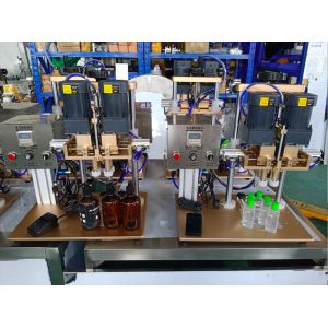 Multifunction 4 Wheel Screw Capping Machine For Plastic Bottles