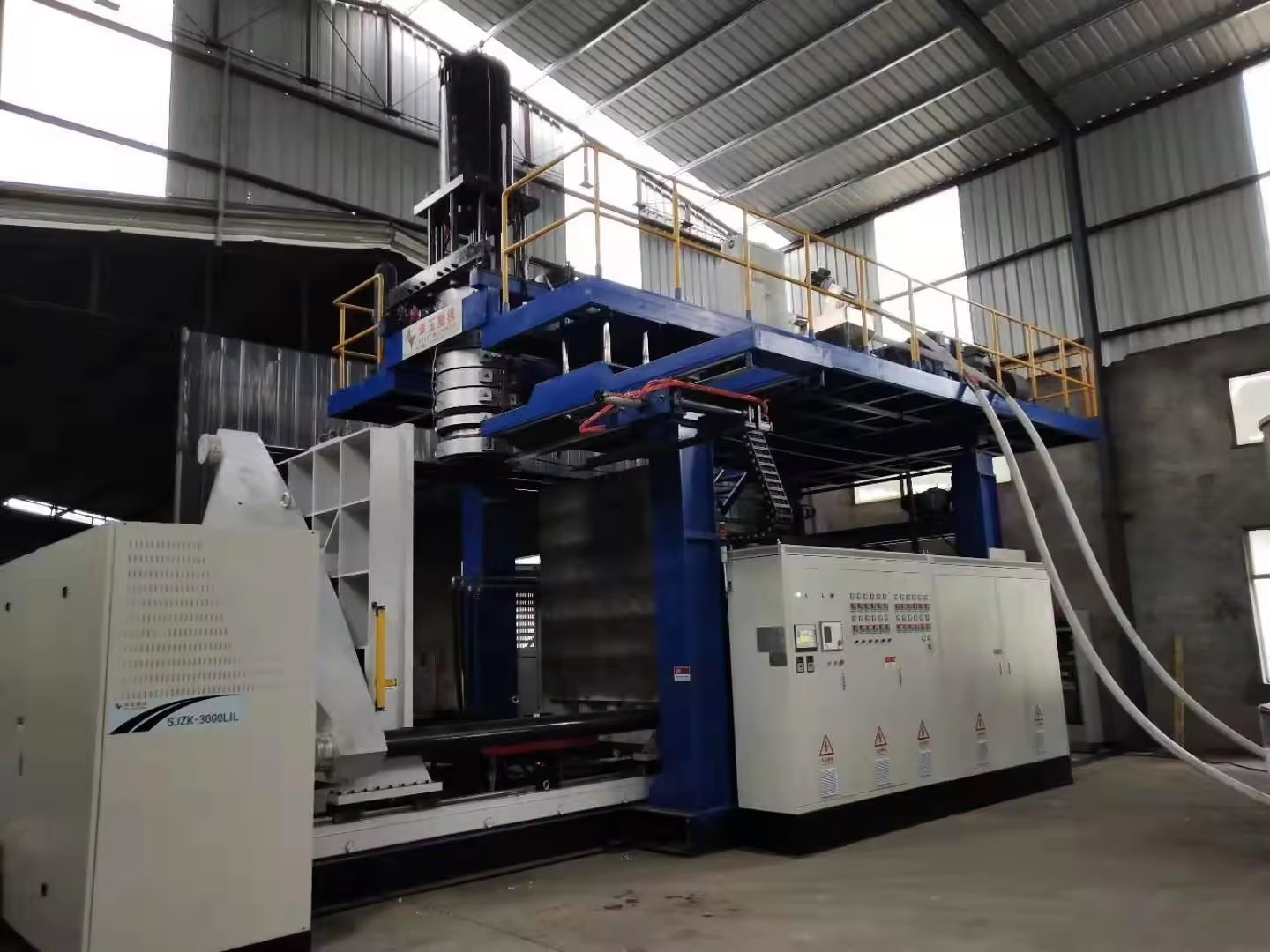 Buy cheap Automatic Plastic Stacking Barrel Blow Molding Machine Low Noise from wholesalers