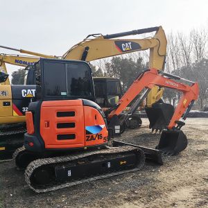 5 Ton Mini Compact Used Hitachi Excavators Backhoe Zx55