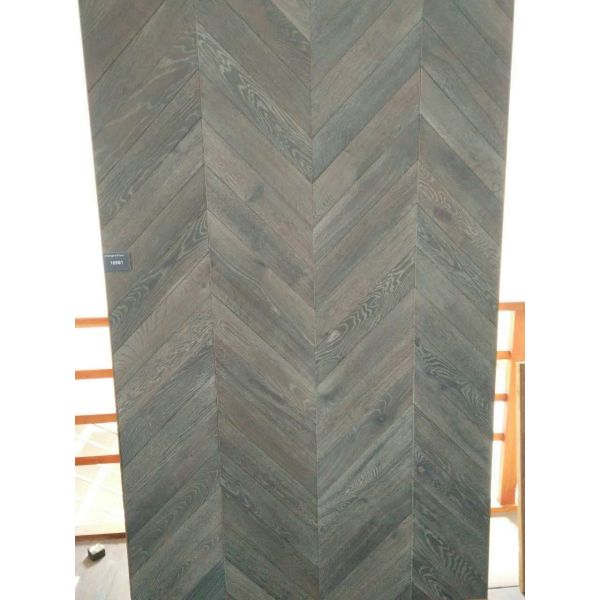 Quality New Arrival Antique Herringbone Oak Engineered Flooring for sale