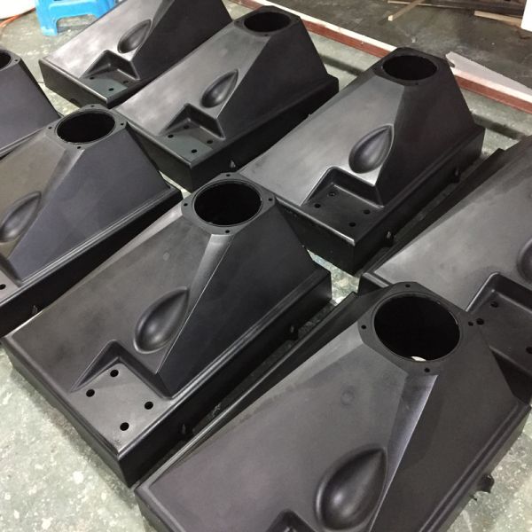 Customized Plastic Injection Moulding RIM Large Parts Deburring Surface Finish