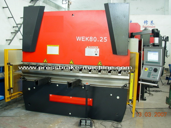 Digital Display 800KN Pressure Bending Sheet Metal Hydraulic Press Brake