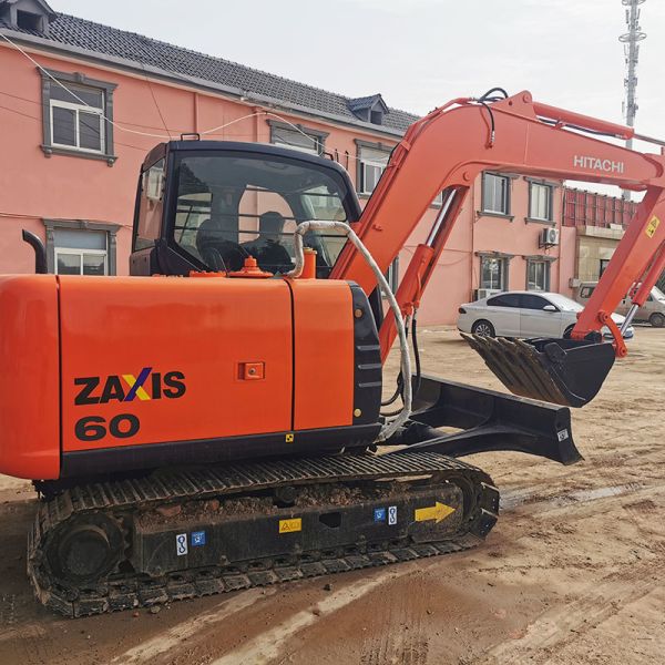 Quality 2020-2022 Second Hand Hitachi Excavator 6 Ton ZX60 Old Earth Mover for sale