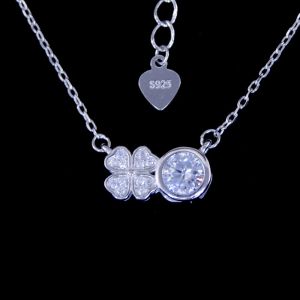 Korean Style New Jewellery Design Luck Four Leaf Clover Shape 3D Party Necklace