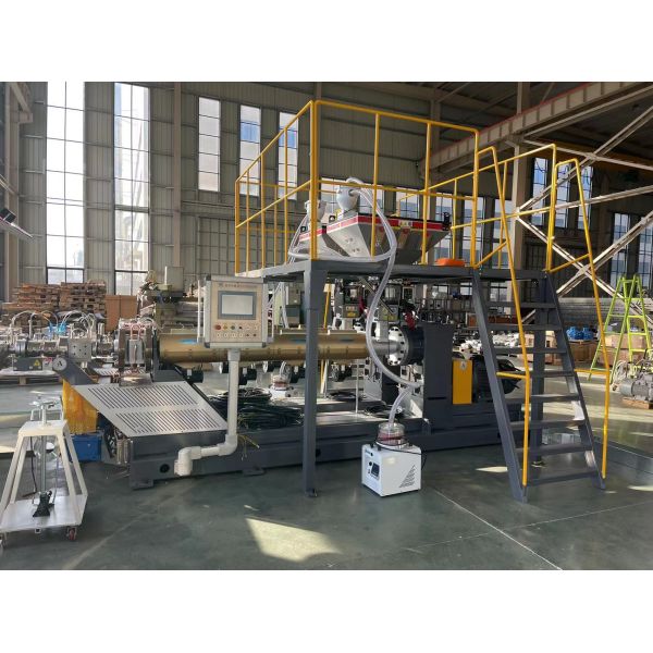 Quality LLDPE Straight Artificial Grass Extruder For Turf Grass Pitch for sale