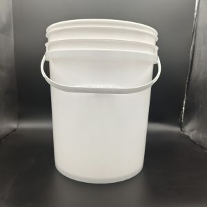 Polypropylene Plastic Paint Bucket With Lid for Chemical Industry