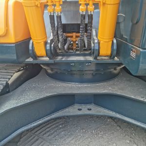 Year 2017 Used R220-9S Excavator Ideal for Middle East and South America