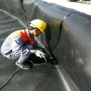 Buy cheap Hdpe Geomembrane For Dam Liners Length 50m-100m Double Smooth/Double Texture Surface from wholesalers