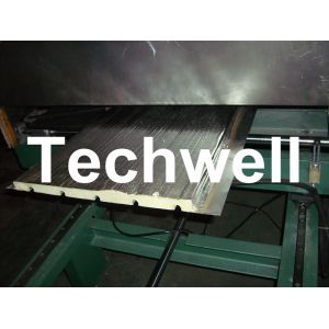 Steel Tile PU Foam Sandwich Panel Machine Line For Roof Wall Sandwich Panels