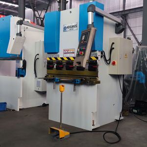 Buy cheap 400KN 1200mm Hydraulic Press Brake With E21 Controller Folding from wholesalers