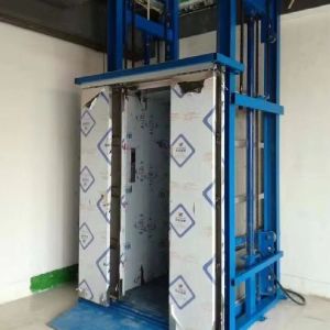 China 3-Phase Professional Hydraulic Cargo Lift with PLC Control on sale