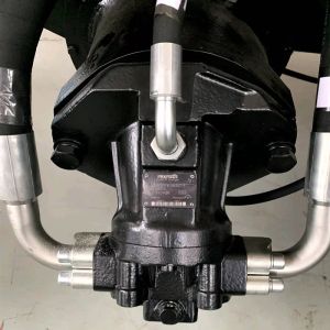 Buy cheap Aerical Stringing 239KW(320hp) 22T Hydraulic Cable Puller Winch Machine from wholesalers