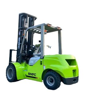 Buy cheap YUNNEI Engine 3.5ton Side Shifter Rough Terrain Forklift For Heavy Duty 0.1 cbm product