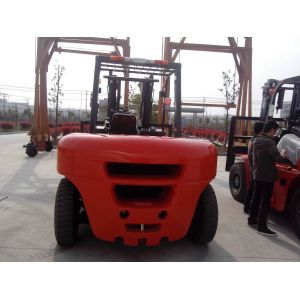 8000kg Rated Capacity Diesel Powered Forklift 3600 * 2450 * 1995mm ISO9001