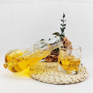 Special Craftsmanship Brandy Bottle Unique Flat Round Design with Crystal Flower