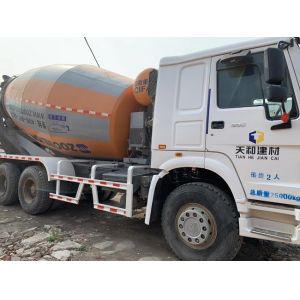 Buy cheap CCC Used Howo Trucks , 10M3 Second Hand Concrete Mixer Trucks from wholesalers