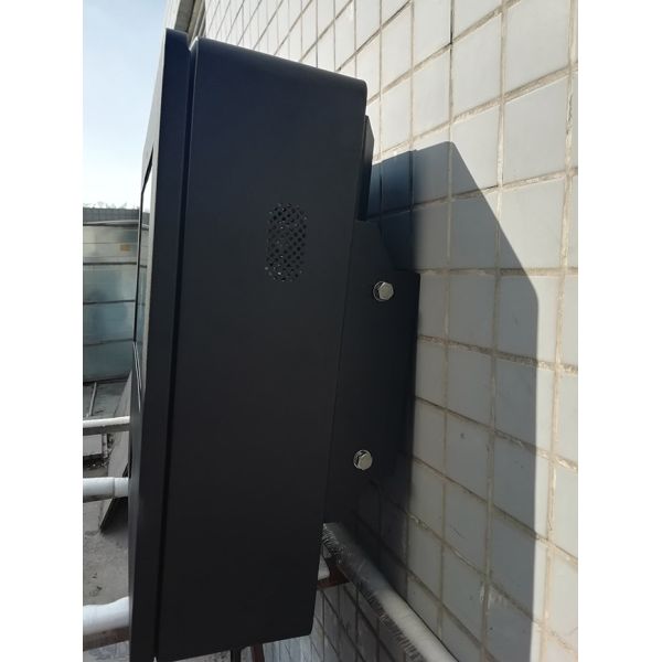 Outdoor Digital Display High Brightness Monitor Display Floor Stand LCD Displays