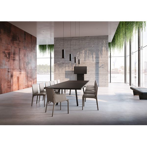 Quality Ergonomic Tanned Saddle Leather Chair Suitable To Modern City Life for sale