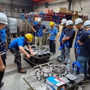 Buy cheap Second Hand 30T Excavator Solar Pneumatic Sheet Pile Driver – Cost-Effective & Eco-Friendly from wholesalers