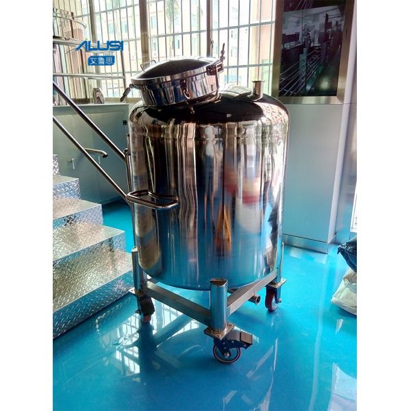 Buy cheap SUS316L Raw Milk Storage Tank movable tank with wheels from wholesalers