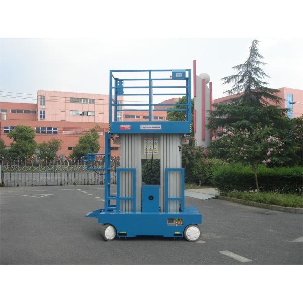 Blue Hydraulic Aerial Work Platform Dual Mast With 10m Working Height