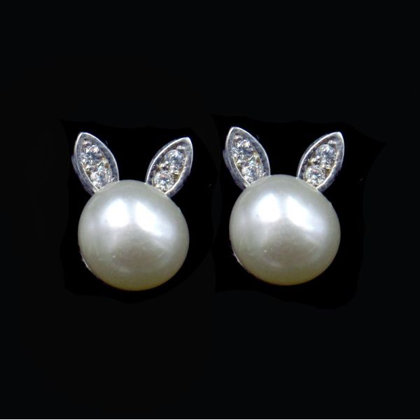 Quality Rabbit Shaped 925 Silver Pearl Earrings With Natural Pearl And Zircon for sale