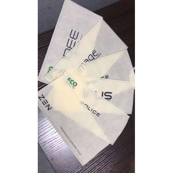 Smooth and Wearable without Aging and Drop of Chips Fashion Non-Woven Fabric